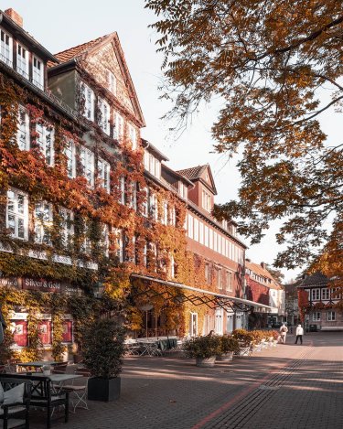 Ballhofplatz in der Altstadt von Hannover im Herbst